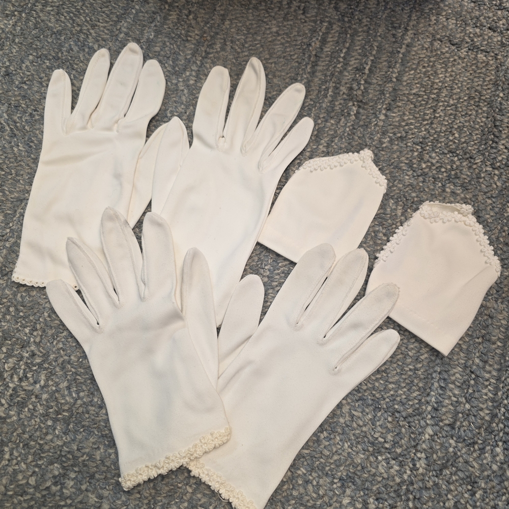 Bundle Of 3 Pair Vintage Elegant White Gloves with Lace Trim